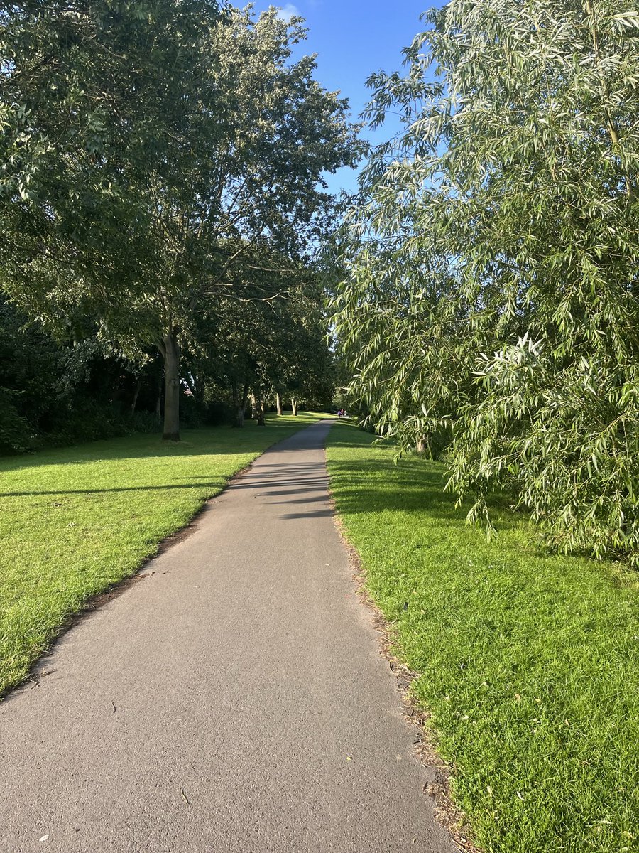 TashaGC's tweet photo. 34.2 miles for #NHS1000miles   Busy week with my beautiful grandson, PhD intro session in London and work. Walking really does make me feel a sense of well-being. #Glammy #StudyingAgain #Wellbeing @LindaChibuzor @mia_morris78 @simbiS1 @yolandamNHS @jen_guiver https://t.co/1lpMHgOxVP