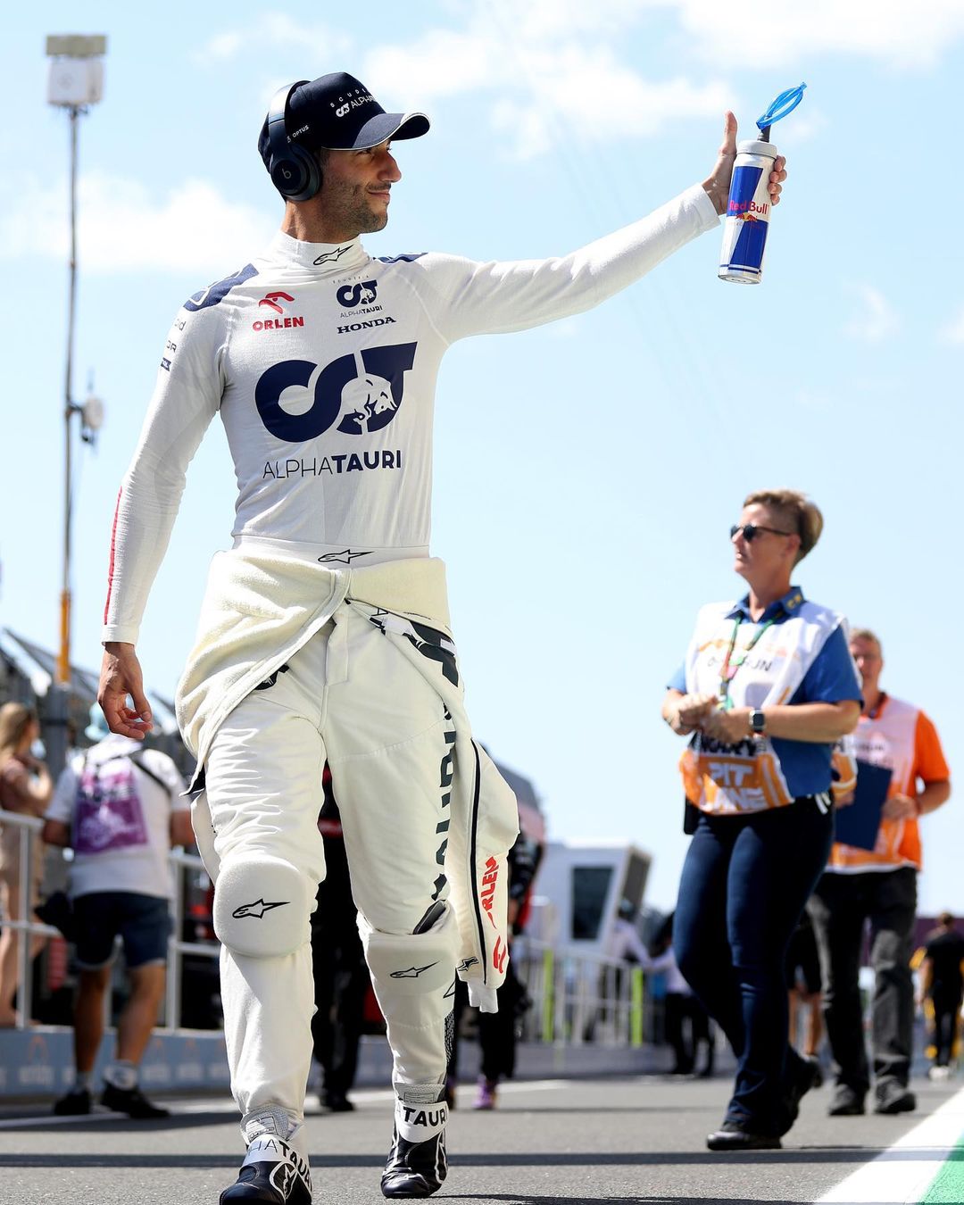 sʜᴀʀʏ ᴸᴴ⁴⁴*ᴰᴿ³🍯🦡 Danny Ric is back on Twitter: 