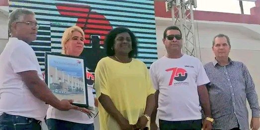 RamnMonte1's tweet photo. Reconocemos el esfuerzo de los nueve municipios de #SantiagodeCuba por su arduo trabajo en este periodo a pesar de las complejidades por la que transita el país. #70Moncada 
#ConTodosLaVictoria https://t.co/4MvbR9KhSw