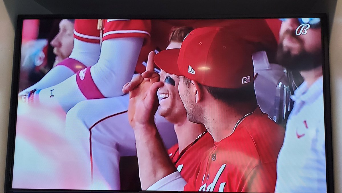 CShep17's tweet photo. That a' boy @JoeyVotto https://t.co/oDiubV20eI