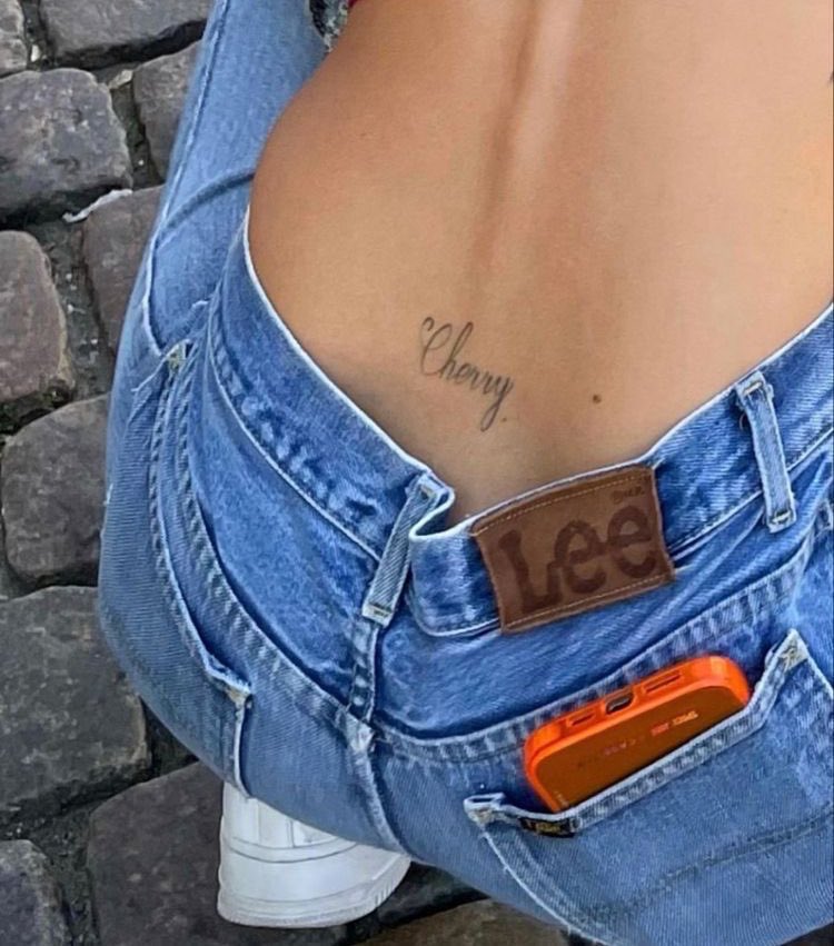 badestoutfit's tweet photo. back tattoos https://t.co/3IZrZsQYNM