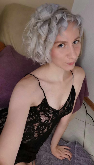 Et on part en live, AU programme, le Hush de @lovense qui va me faire grimper aux rideaux :D https://t<a class="tags" target="_blank" title="On Twitter" href="/?out=eyJ0eXAiOiJKV1QiLCJhbGciOiJIUzUxMiJ9.eyJpYXQiOjE3MjM1NzIzNzgsImlzcyI6InR3cG9ybnN0YXJzLmNvbSIsIm5iZiI6MTcyMzU3MjM3OCwiZXhwIjoxNzU1MTA4Mzc4LCJyZWRpcmVjdF91cmwiOiJodHRwczovL3R3aXR0ZXIuY29tL2xvdmVuc2UifQ.nB9wQIOmMASpkj7PLcfYtOIxhz8iXZ0DqO1I866OXq-hbrpif3Ei88XHecLjG7yNfevNZZhCV4x0zlN-piWEwQ">@lovense</a><a href="/tag/lingerie"class="tags"><span>#lingerie</span></a><a href="/tag/corset"class="tags"><span>#corset</span></a><a href="/tag/nsfw"class="tags"><span>#nsfw</span></a><a href="/tag/chaturbate"class="tags"><span>#chaturbate</span></a><a href="/tag/adventca"class="tags"><span>#adventca</span></a>