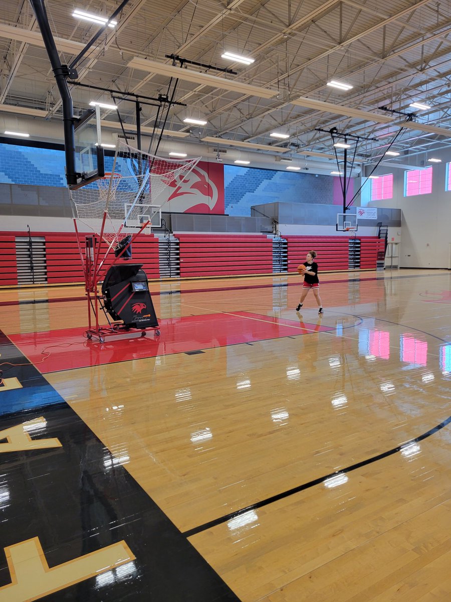 walkepl's tweet photo. Keep workin' Five! https://t.co/u57SRDIDOq