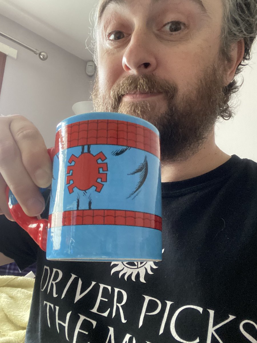 Iamzodkneel's tweet photo. It’s #TurtlesAndTea tonight with @DanWhoReviews and @Superturk5000 Right now on @YouTube 😊🐢 I have my tea, I know it’s spidey but hey it’s blue and red 🤷🏻‍♂️ also have my #LastRonin fig and book out plus 3 out of the 4 Loyal Subject turtles 🐢 just can’t find #Leonardo 😳 … https://t.co/d8xFaEEb47
