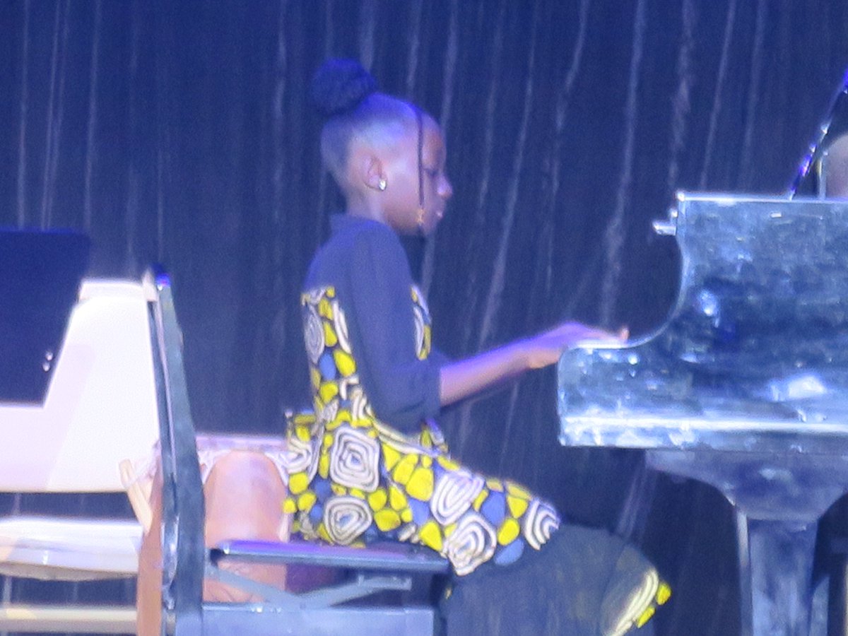 thehudgroup's tweet photo. πΉπΆ Mesmerizing Piano Serenade
Boatemaa Ofori Boadu's fingers danced gracefully on the keys, filling the air with emotive melodies. From the haunting beauty of 'Nuvole Bianche' by Ludovico Einaudi to the soul-stirring 'Goodness of God' by Bethel Music.
#HopeAliveConcert https://t.co/Mux66hLNgo