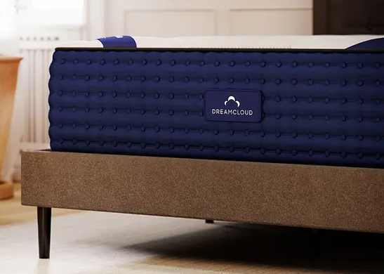 Woot! DreamCloud's award-winning mattresses are 50% off today! PLUS, get $100 OFF with my referral link.🩷 #Deals fbuy.io/dreamcloud/nea…
