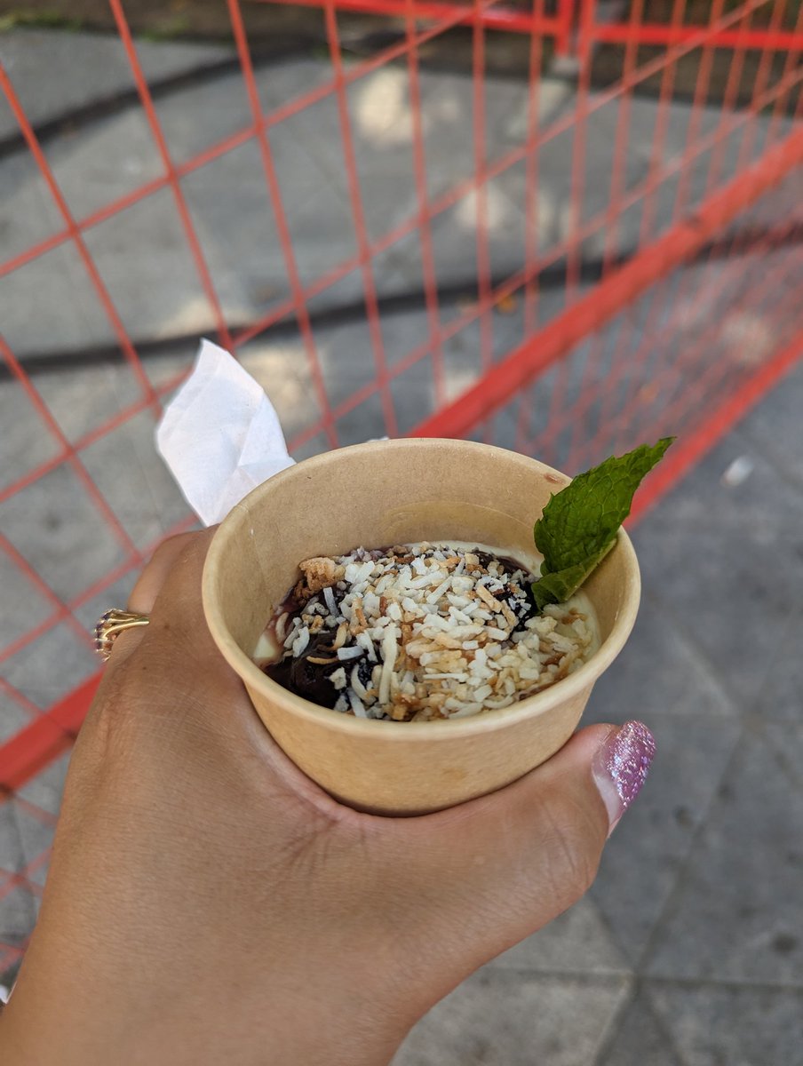 Ilivelearnteach's tweet photo. Taste of Edmonton!!! #meetmedowntown https://t.co/aiQRd7rnHb