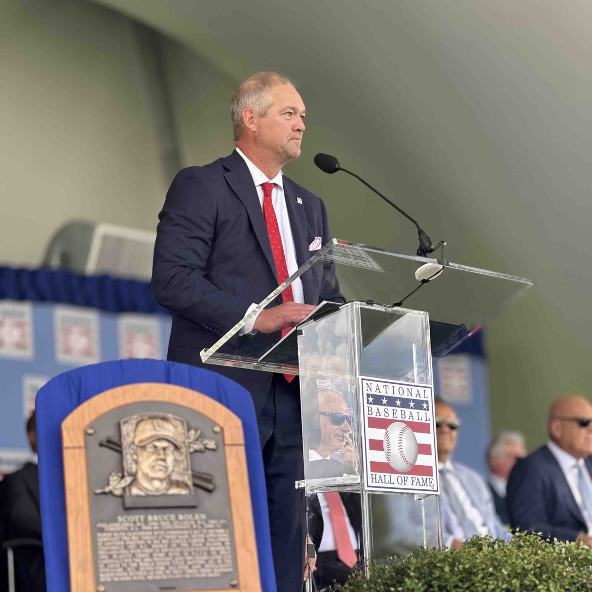 “Seeing mom and dad walk to their seats from my position at third base was a feeling never topped again in my 17 years.”

Scott Rolen thanks his parents and family for supporting his road to Cooperstown. #HOFWKND

(Milo Stewart Jr./National Baseball Hall of Fame and Museum)