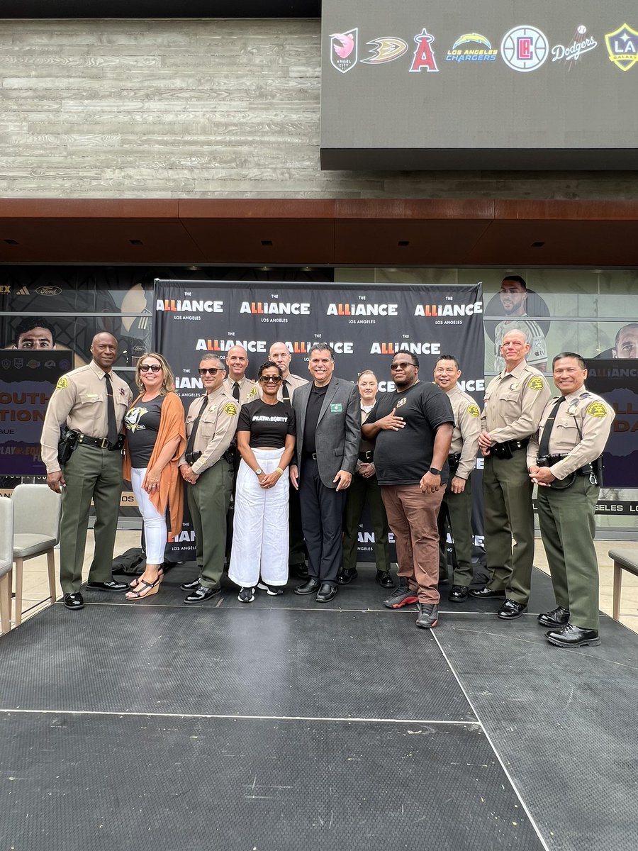 LA County Sheriffs tweet media