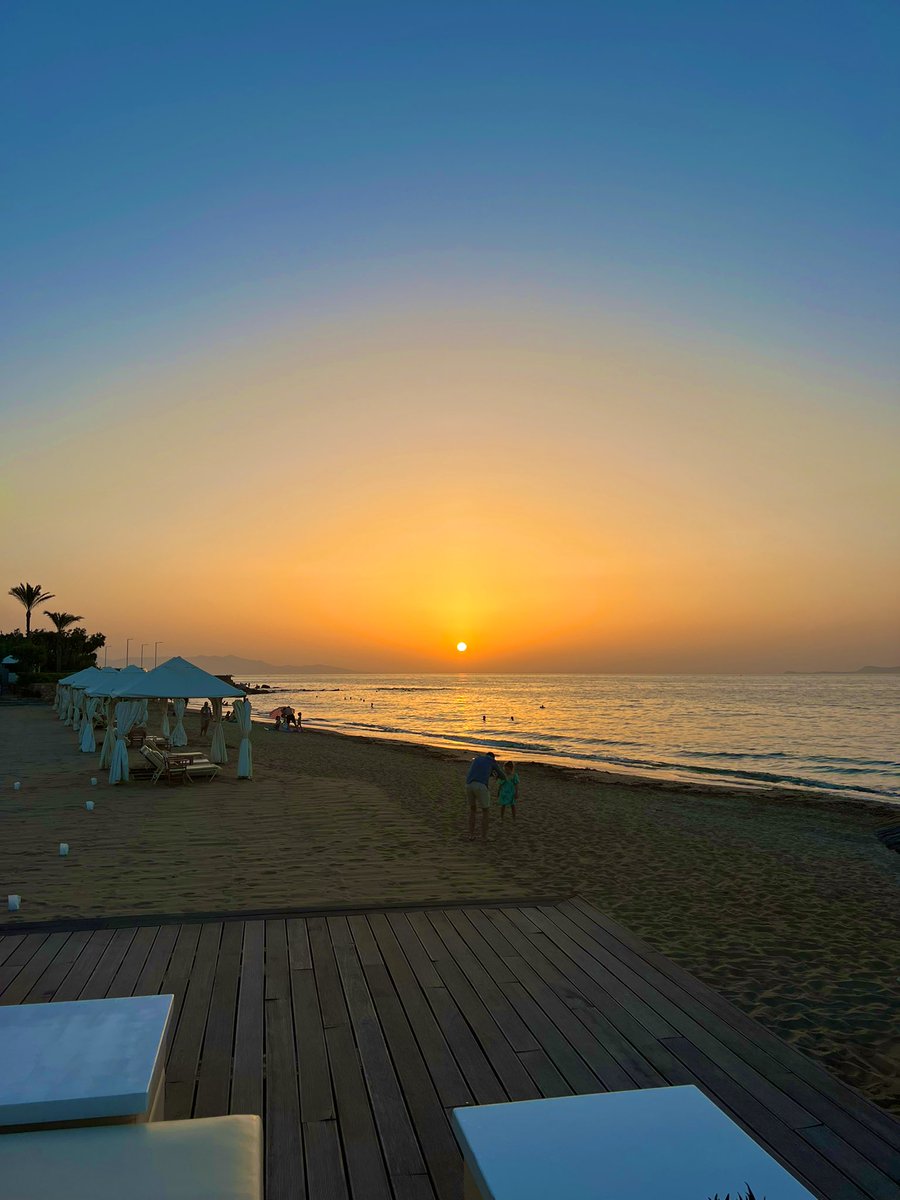 MajaMcbride's tweet photo. Sunset in #Crete #Grecia https://t.co/KP70E5VoOo