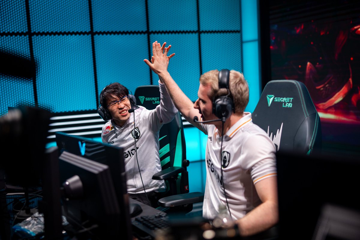 WE DID IT.

Top 4 secured and will face <a href="/FNATIC/">FNATIC</a> next week in playoffs.

#VamosHeretics | #THWIN | #LEC