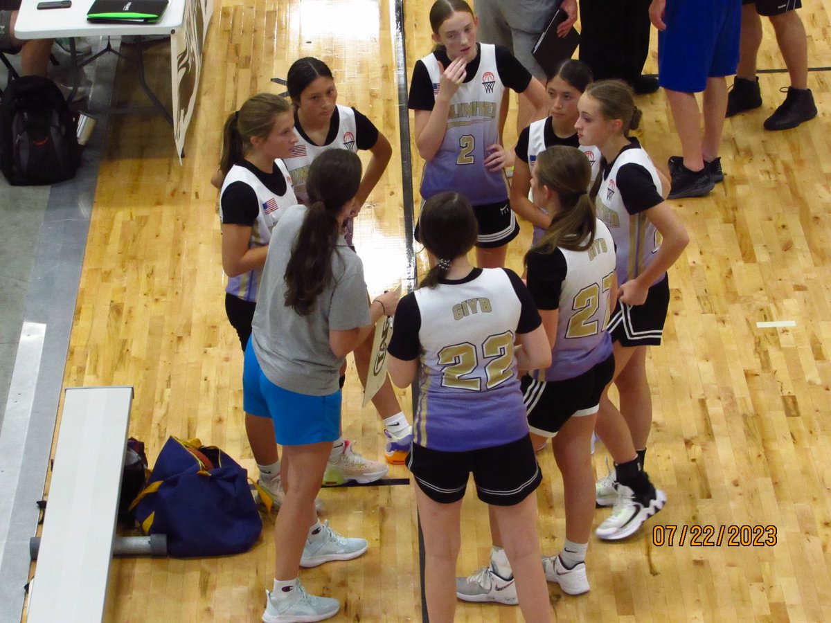 melzee003's tweet photo. Unlimited Premier 14U #midwestslamfest #summer2023 @GISHGBB @giybunlimited https://t.co/kzjnc5Cj2T