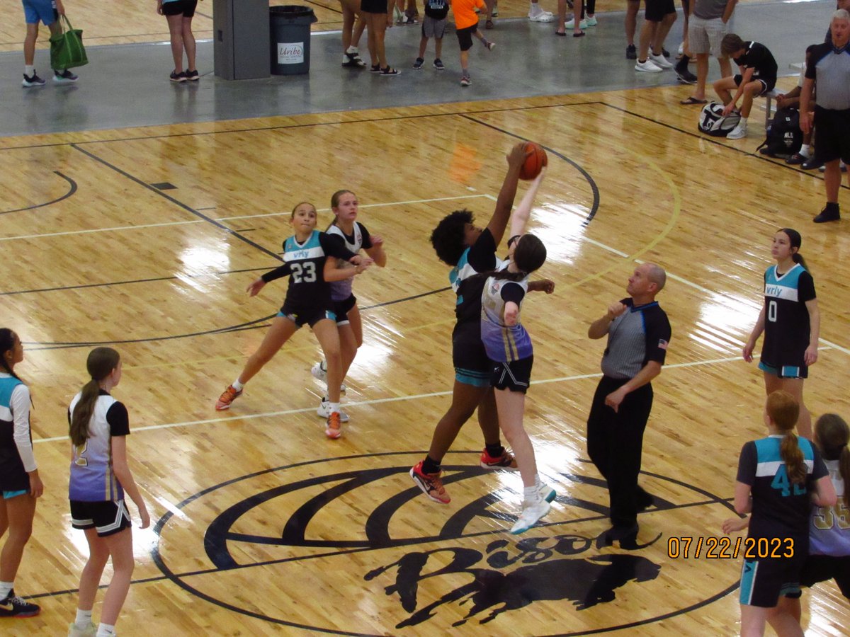 melzee003's tweet photo. Unlimited Premier 14U #midwestslamfest #summer2023 @GISHGBB @giybunlimited https://t.co/kzjnc5Cj2T