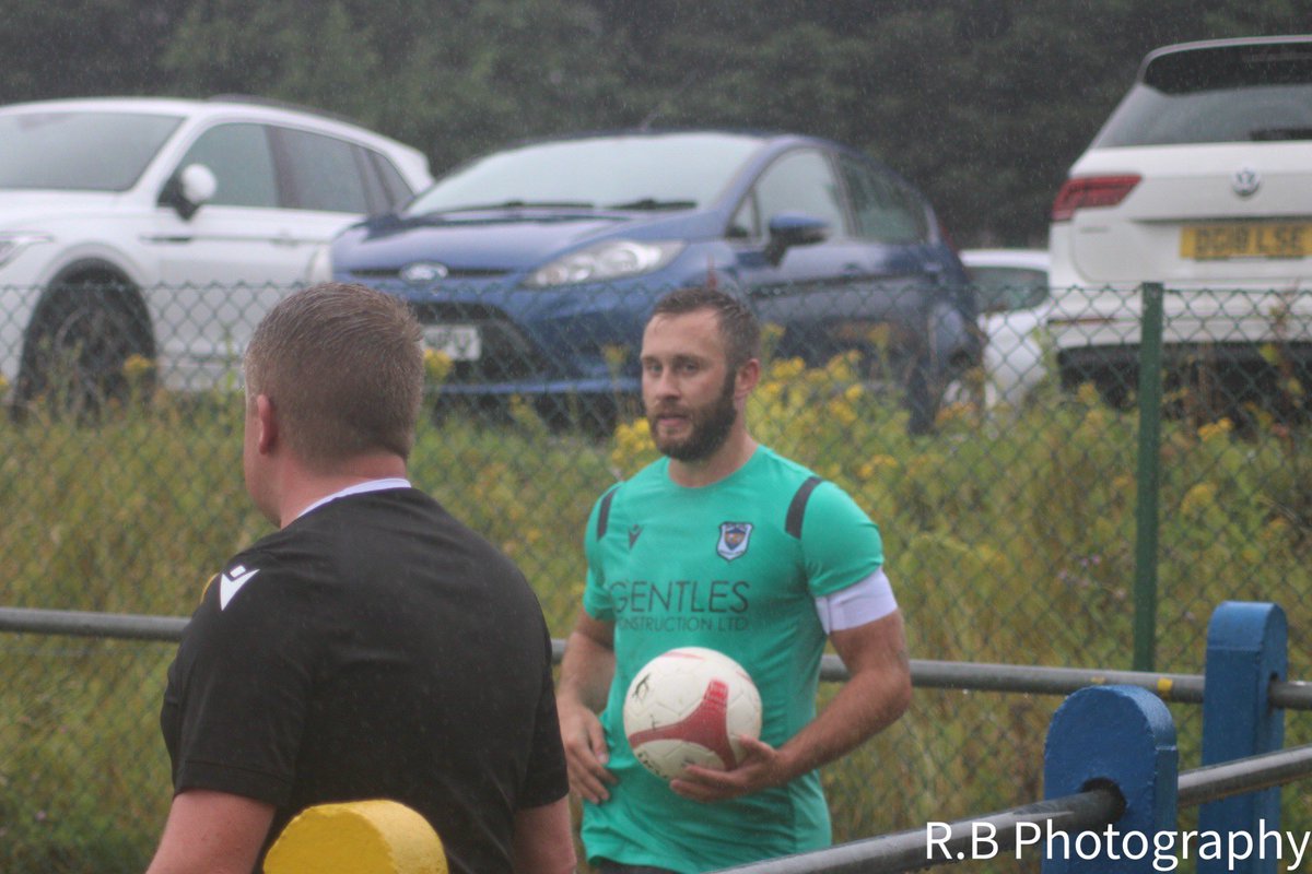 RBPhotography14's tweet photo. Someone isn’t camera shy 👀😂 @Taffswellfc https://t.co/XXgPanzaYo