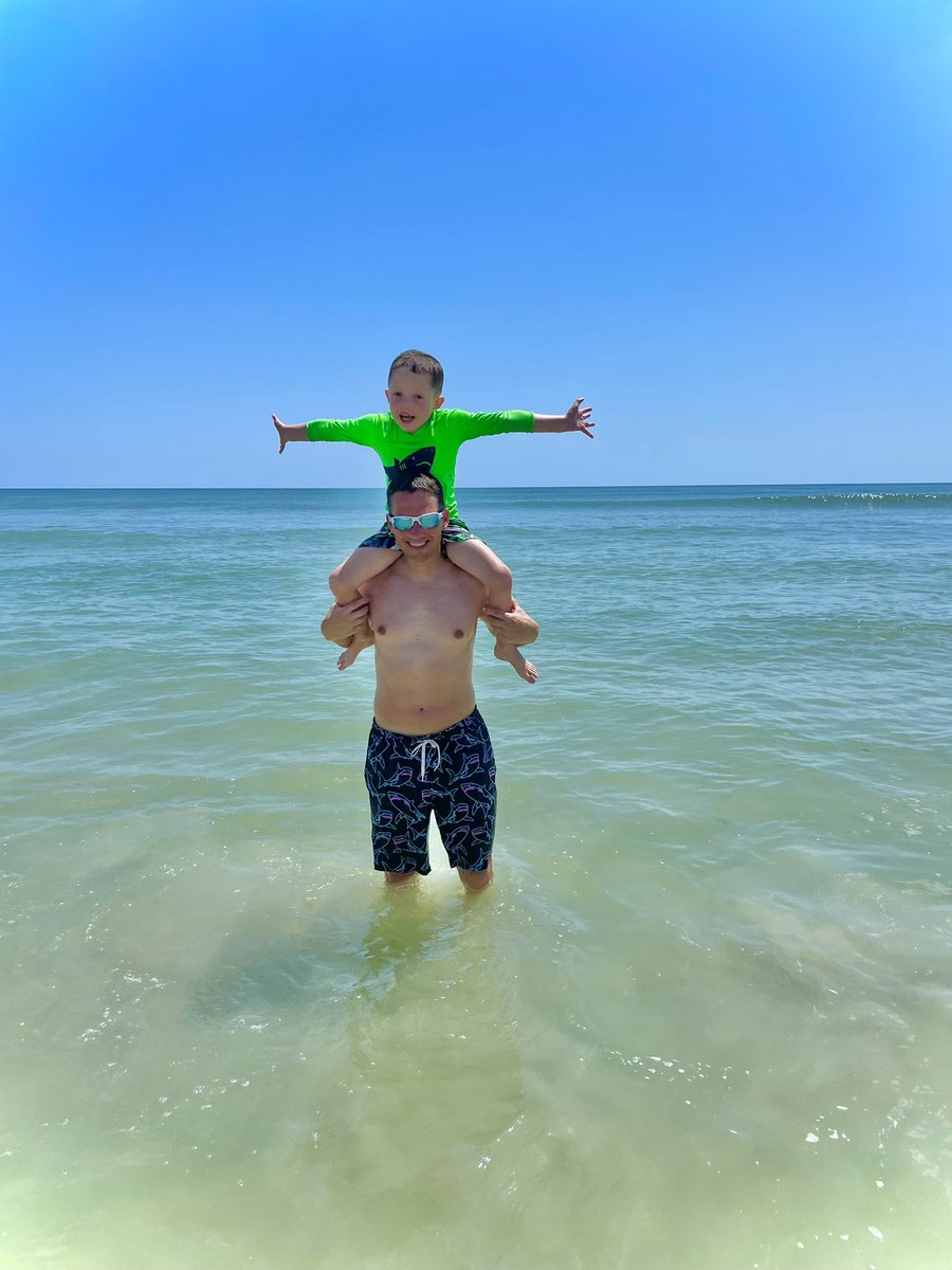 TheArtieMoore's tweet photo. #FamilyVacation2023
#NewSmyrnaBeach
#ItsAHelluvaLife https://t.co/PA6Fr5pIDT