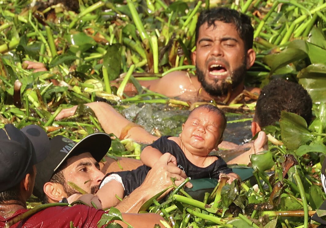 mhdksafa's tweet image. You cannot worship the child in the manger while drowning the child at the border.