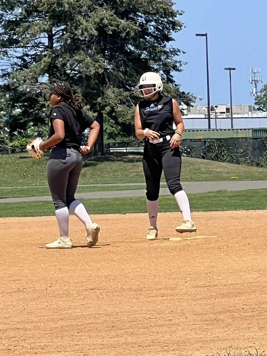 Played at my last local tournament with my @LISurge18UGold teammates. I am grateful for the memories we’ve made and the bonds we’ve formed. #teambond #softballfamily #unforgettablejourney 🥎🌊🥎🌊🥎