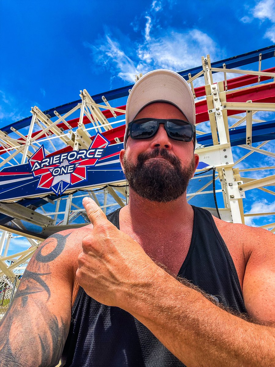 TomBoySC's tweet image. Had an exciting ride today. #rollercoaster #bearded #tattoo