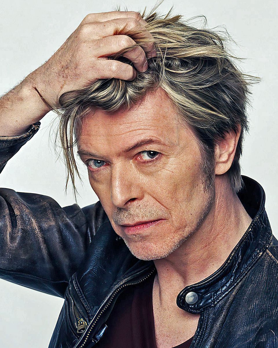 FAVOURITE BOWIE VIDEO POLL ENDS MIDNIGHT MONDAY

“Now Leon, He couldn't wait for 12 o'clock midnight...”

If you’ve been tearing your hair out trying to settle on your top five favourite Bowie videos, you may be pleased to learn that you can stop torturing yourself.

We gave you