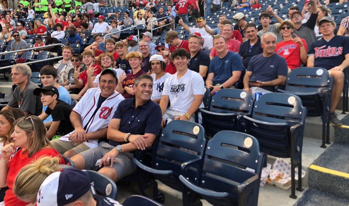 DomHighBaseball's tweet photo. Our Class of 2023 Dads and Titans got together for some baseball @Nationals! What a nice outing. Proud of this group! Thank you, Class of 2023!  #classof2023 #thankyou ⚫️⚪️⚾️👍💪🎓 https://t.co/GKuF1q0MOC