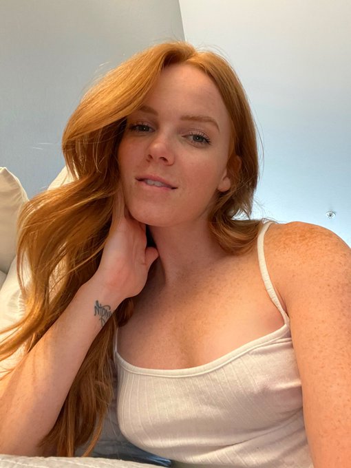 If I ever look down at you like this before I guzzle your cock you better hold on tight https://t.co