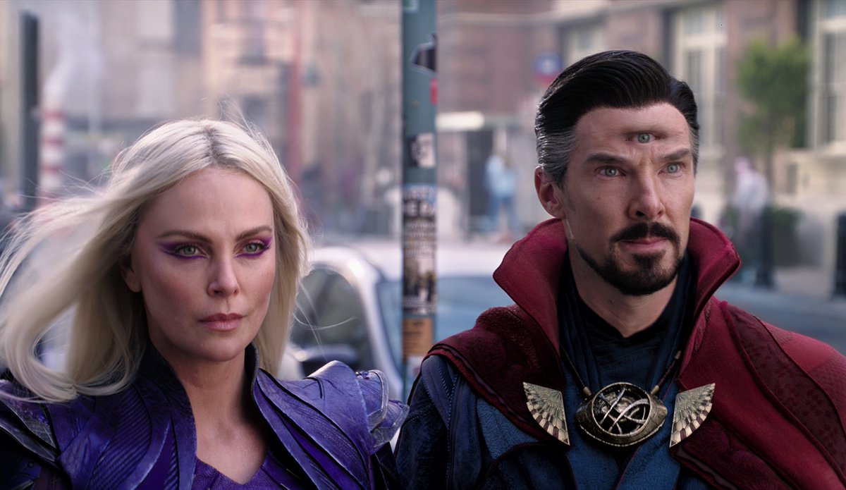 DrStrangeUpdate's tweet photo. FUN FACT: Marvel passed on Neil Gaiman and Guillermo Del Toro’s pitch for a Doctor Strange film in 2007. 🎬

The film would’ve seen Strange’s origins begin in 1920s New York following him for 90 years looking the same and included Clea. https://t.co/sUVO5eKCVN