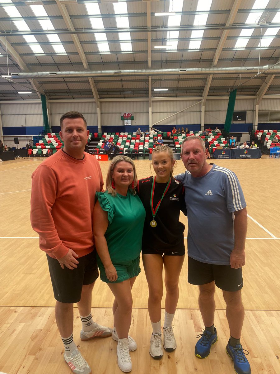 So proud of our girl getting selected following final trials for the Wales U15 Netball School Games Squad 🏴󠁧󠁢󠁷󠁬󠁳󠁿👏🏴󠁧󠁢󠁷󠁬󠁳󠁿👏 looking forward to watching her and cheering the amazing squad on 👏👏 @WalesNetball_