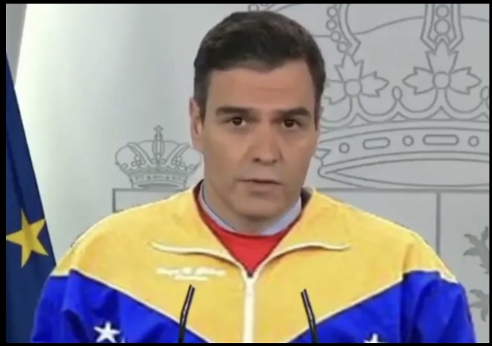 MiguelCastillla's tweet photo. @vitoquiles El cuerpo pide decir que los que pensaban que Sánchez iba a dejar el poder así como así, eran unos ilusos.
Sin embargo, creo que no. Que la gente vota no “A”, sino “CONTRA”.
En fin, aquí desde DK🇩🇰 deseo suerte a mis compatriotas. 
Disfruten la República Bananera de Españezuela🤦🏼‍♂️ https://t.co/2YhFAKojKd
