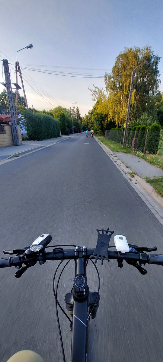 Dariusz_Lasocki's tweet photo. Wczoraj 50 km 🚲 do #Laski k. Izabelina. https://t.co/5Kc9rElLOY