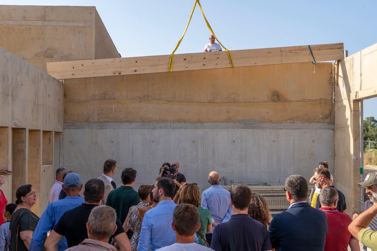 ghjarob's tweet photo. #CresciaCità Una settimana carca di prughjetti @citaportivechju :  cucina municipali, inaugurazioni di a « Piazza ´llu Quartieri » è visita di u cantieru di a scola materna in Pifanu. Pà Portivechju !
_
@paportivechju @JC_Angelini @vincgambini @DumeVerdoni https://t.co/MEgAziaEnb