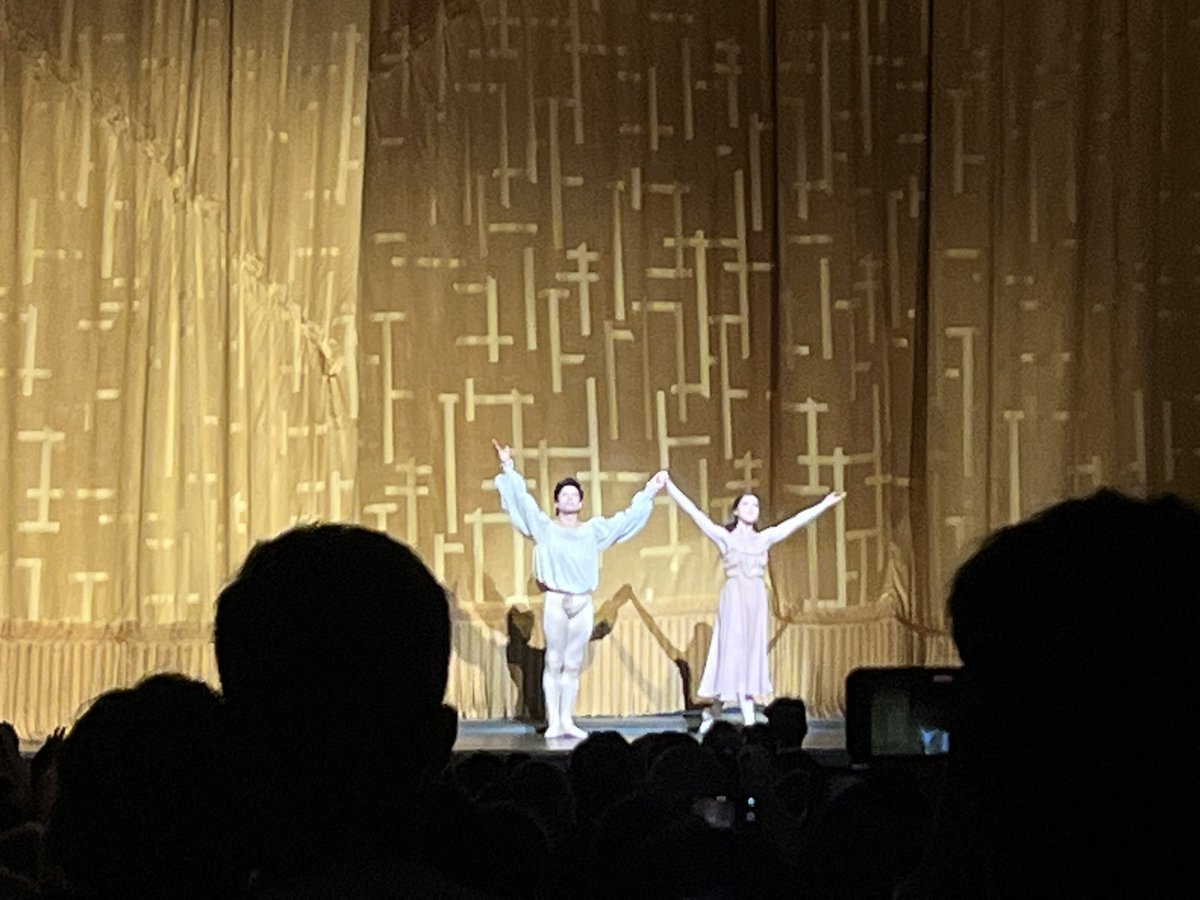 bella_chan0229's tweet photo. アメリカンバレエシアター今シーズンラスト公演🩰「Romeo And Juliet」を昨夜メトロポリタンオペラハウスにて鑑賞✨ https://t.co/S9eUkZamwK