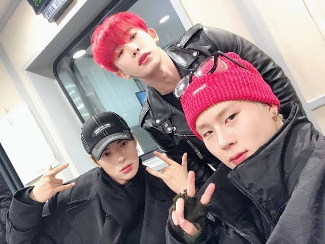 monstaxbr's tweet photo. Contagem serviço militar 🫡

408 dias para a dispensa do #WONHO
434 dias para a dispensa do #MINHYUK
549 dias para a dispensa do #JOOHONEY https://t.co/Mq3ttUKKSD