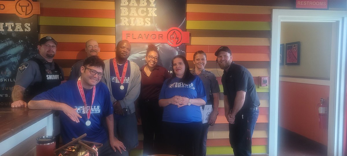 #tipacop day @chilis to raise money for @SpecialOlympics. One of my favorite days of the year to see the cops work in the community along side with us & to see the Olympians!  #teampowers #chilislove #athletes #soccerteam #cspd