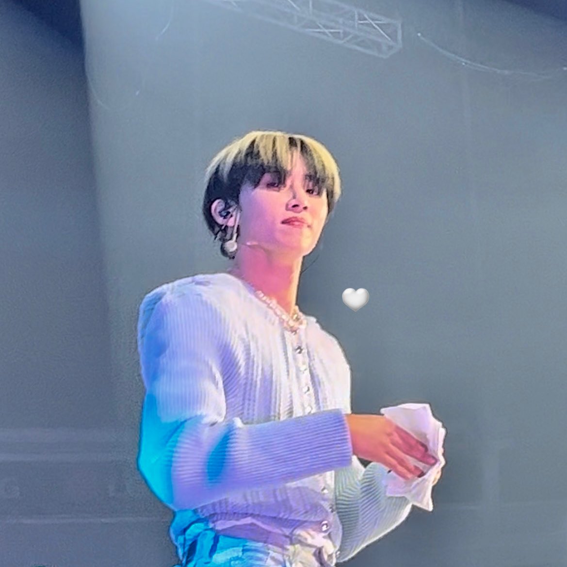 anqrycart's tweet photo. lewk at those teasing eyes…staring right before smiling and acting cute...you know how to get mE 🙄🫵

#선우 #ZENERATION_MNL https://t.co/jQ1Afju94c