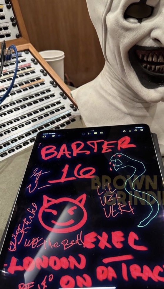 Kurrco's tweet photo. Lil Uzi Vert’s upcoming project ‘Barter 16’ will be executive produced by London on da Track 🐍 https://t.co/z7esRy9vxH