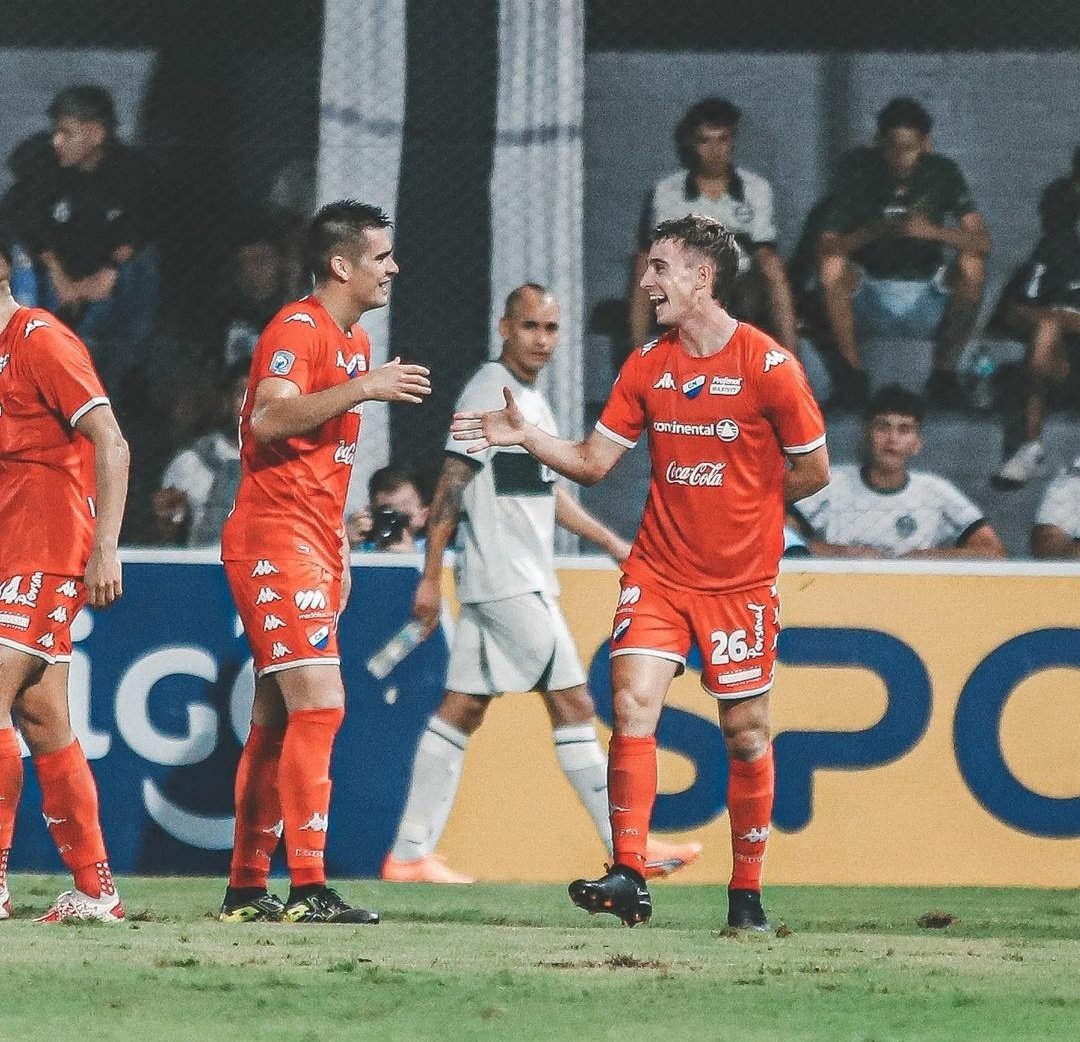 ElTrico1904's tweet photo. Olimpia no nos gana en su cancha desde hace 3 años 🤪 https://t.co/MZX6LWUQEh