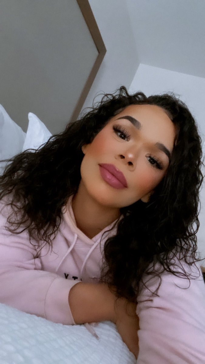 therealjennaB's tweet photo. Watch me take these clothes off https://t.co/XDbYx1wyAG https://t.co/6fggSF4JnE