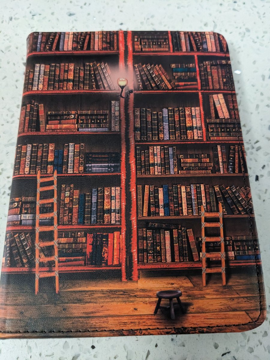 LBoydEDU's tweet image. My Kindle cover fell apart, so I chose a new cover that embodies what Kindle is to me: an entire library in my hands. @AmazonKindle #APLit #APSem #THEBOOKCHAT