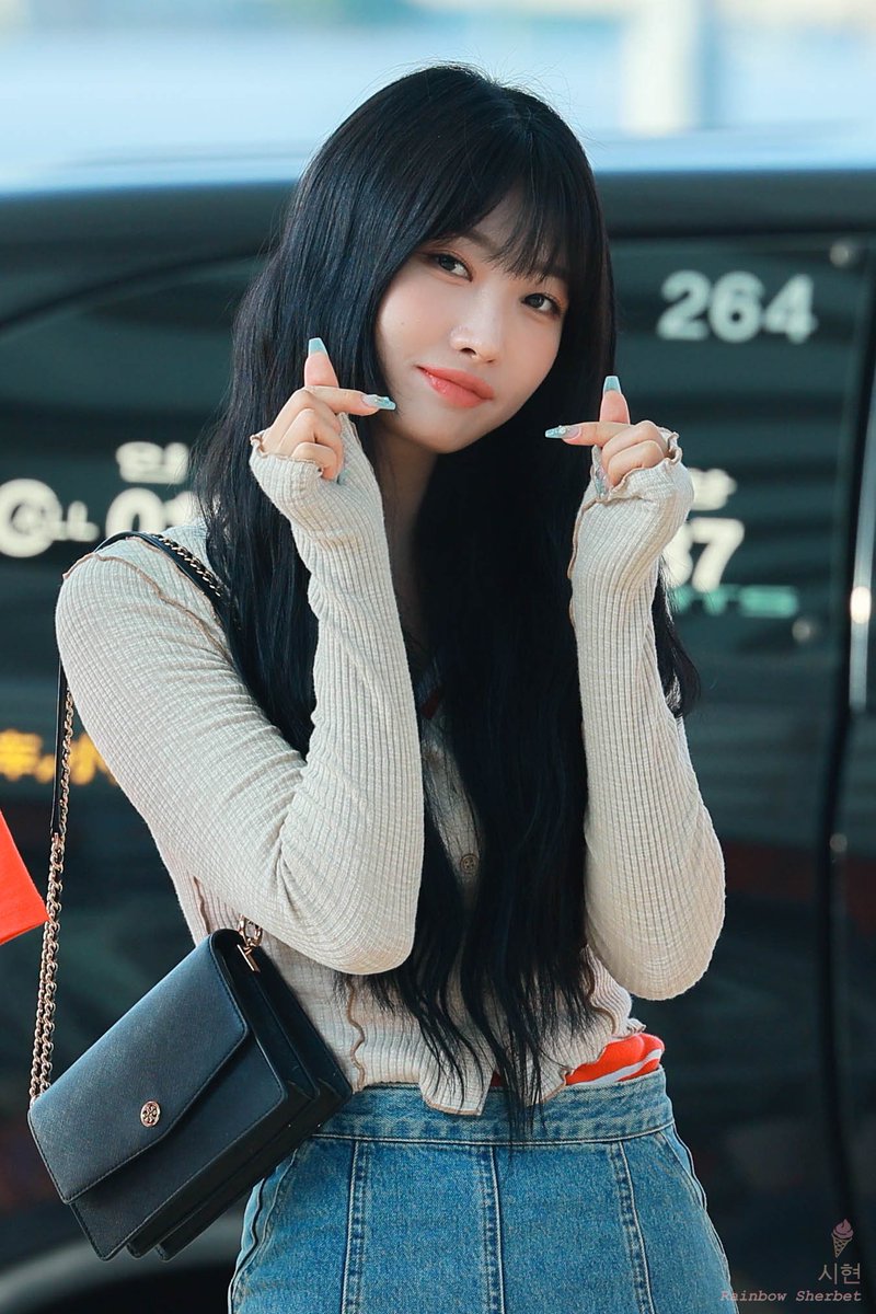 rainbowshrbt_'s tweet photo. 230721
🧡🤍
#시현 #SIHYEON
#에버글로우 #EVERGLOW https://t.co/NutQExOtoM