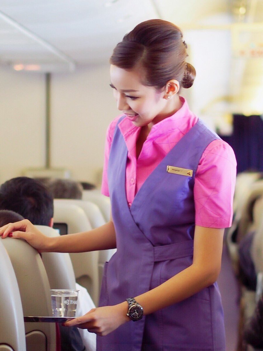ThaiAirways's tweet photo. A cabin crew life is the life for me 🥰
Cr. Penprapa Tantinoroj
#thaiairways #smoothassilk #tgcrew #crewlife #service #airlinecrew https://t.co/6xDjc4tc6q