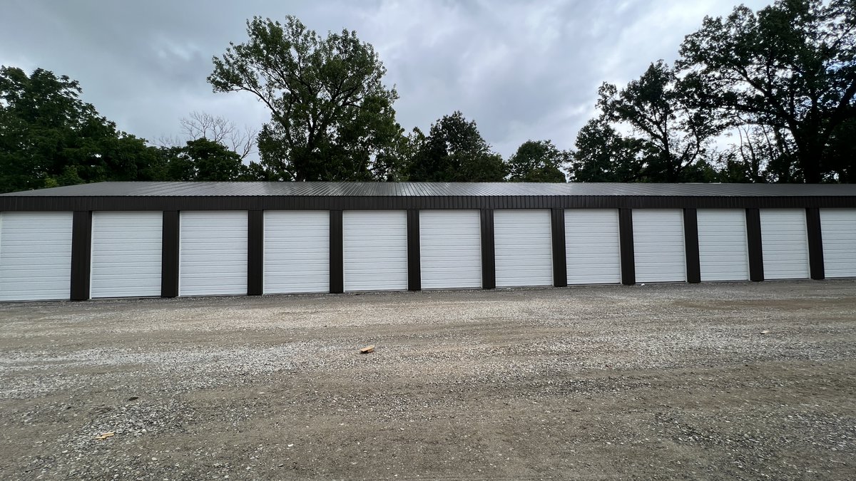New Storage Facility Opening Soon at 2009 Weinbach Ave, Evansville, IN.
Call us, and our friendly team will assist you in finding the perfect storage solution. 812-962--3402 #A1MiniStorage #StorageSolutions #EvansvilleIN #GrandOpening #StorageFacility #StorageUnits #RVStorage