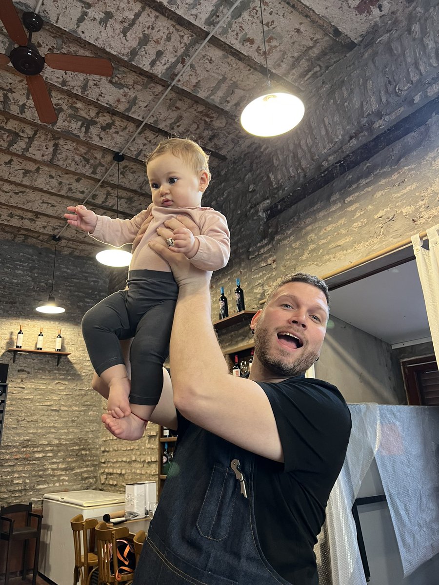 delebaster's tweet image. Y buena gente