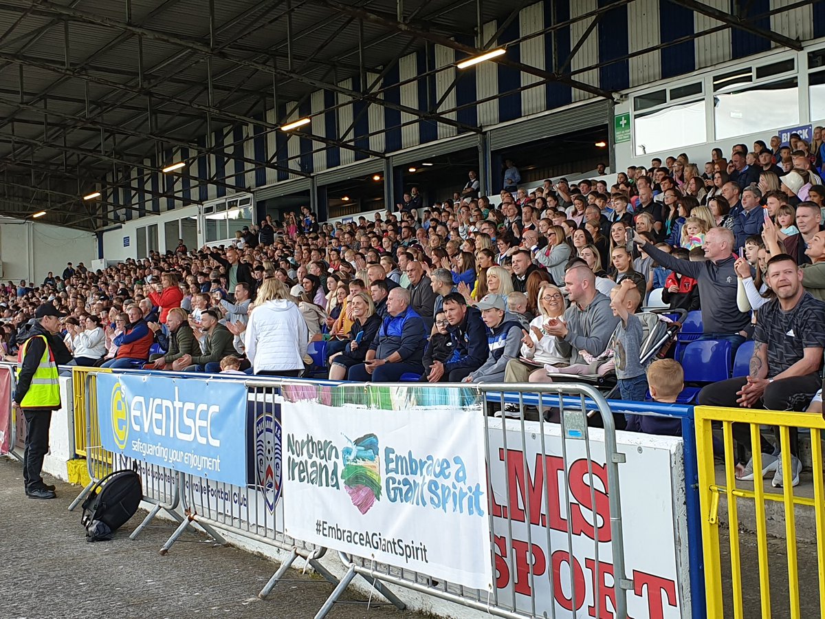 EventsCauseway's tweet photo. What a fabulous evening we had at the opening ceremony for this year's Super Cup NI. ⚽  ⚽️
Tickets are still available online through BuyTicket. For more ticket information, visit 👉 https://t.co/6ceTVw8QJe 
#SuperCupNI #ccgbc #visitcauseway https://t.co/4IO3aRYDNW