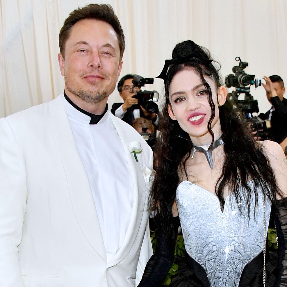 RT @PopCrave: Grimes proposes a logo for X to former boyfriend Elon Musk. https://t.co/tAwLEWA3k2