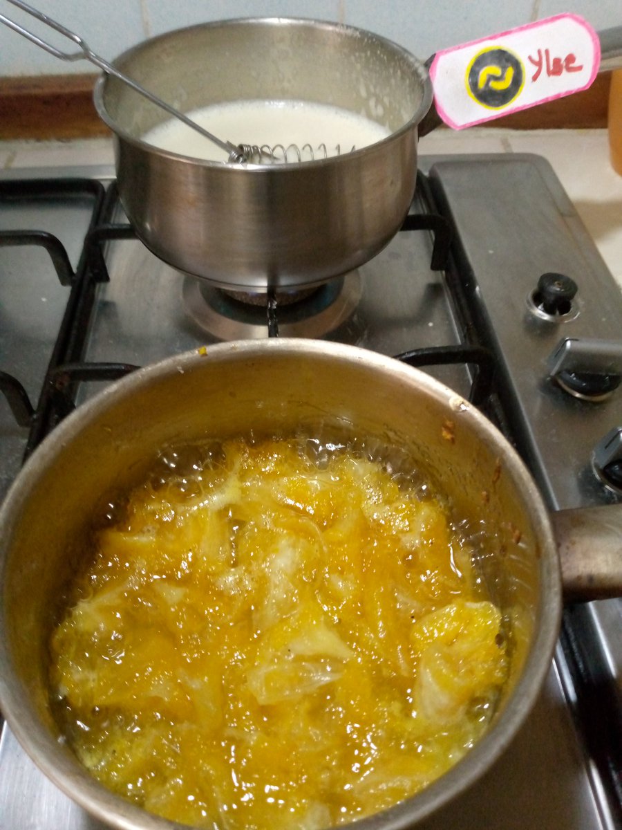 YlseOran's tweet image. Nada como un helado cremoso de naranja para celebrar el evento:

El Lado Naranja de la Comida en la comunidad de $Banano 

y tú qué esperas para mostrar tus habilidades culinarias #Cooking #Contest