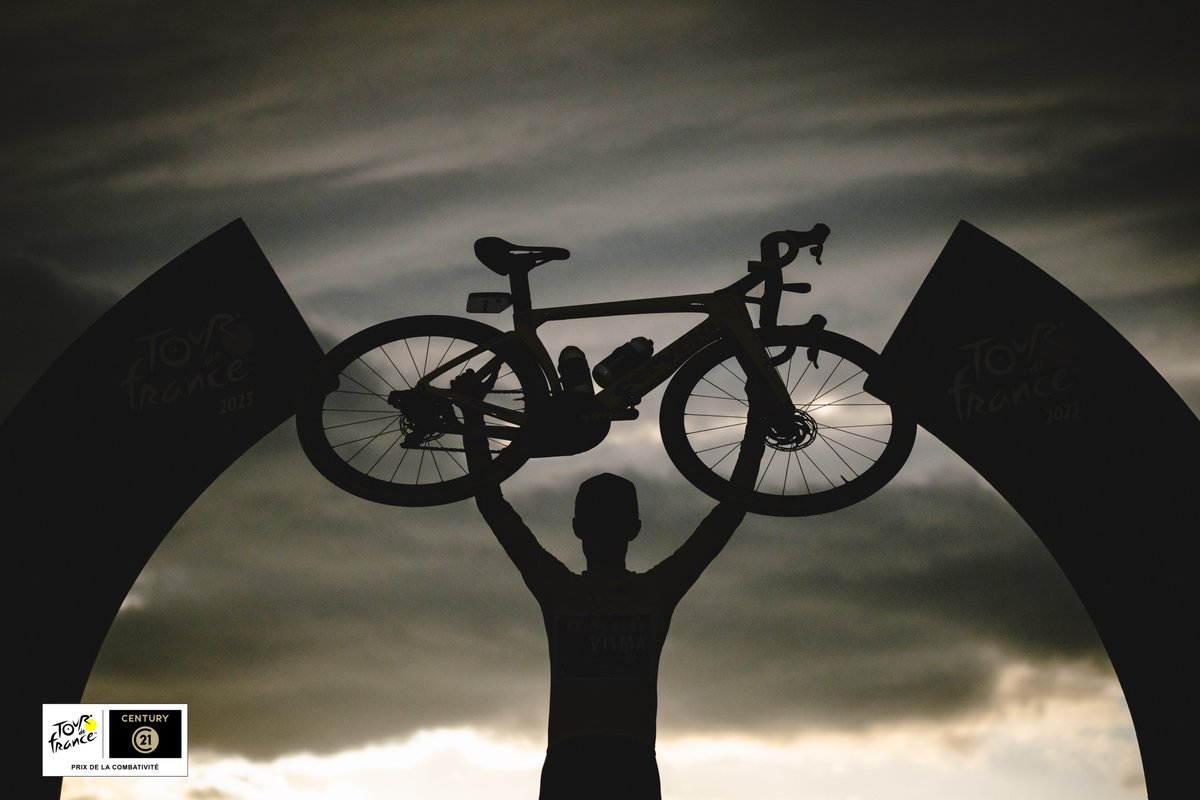 LeTour's tweet photo. Pic of the Day @century21fr 

#TDF2023 

📸 A.S.O. / Pauline Ballet https://t.co/7eOnWWng8G