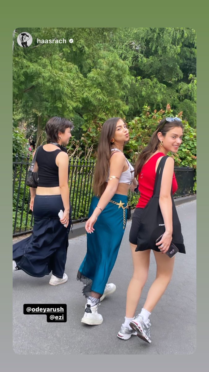 OdeyaRushCom's tweet photo. via ig stories /odeyarush #odeyarush https://t.co/RLW1CN7toR