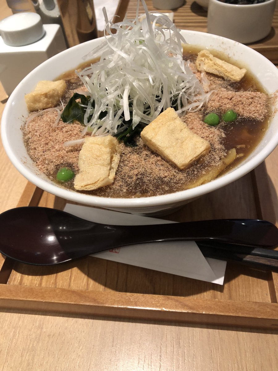 dateayaka_mflm's tweet photo. 本日の食べ歩き。
コレド室町、日本橋高島屋を楽しんできました。
ヴェンキさんのジェラートがほんとに美味しかった！ https://t.co/jMhKvAiZ7K