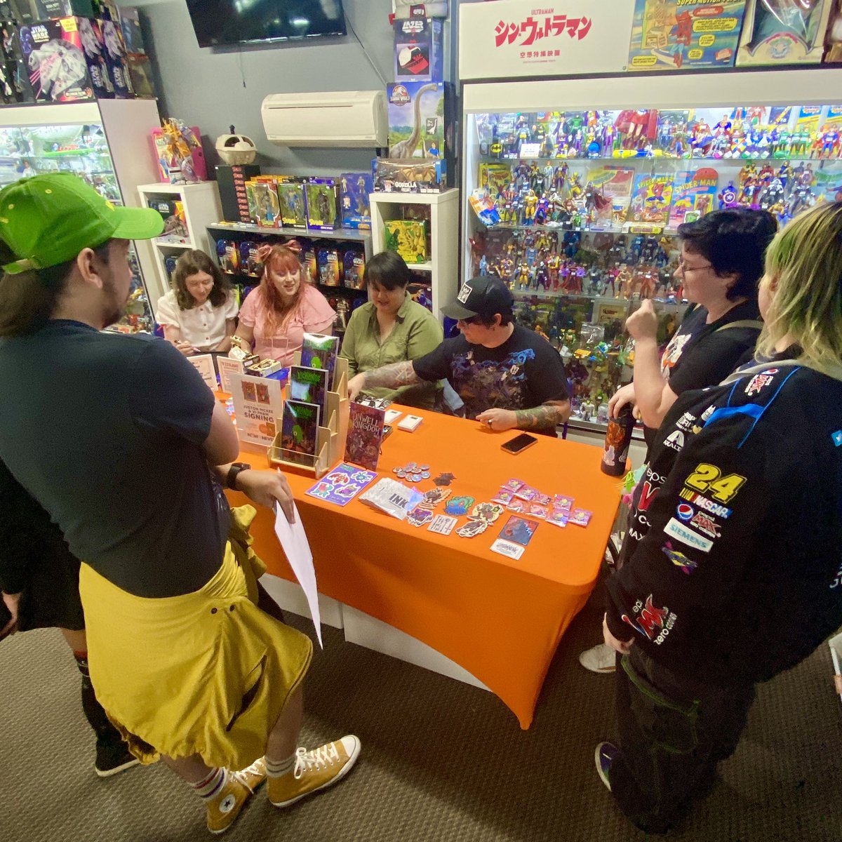 NowOrNeverComic's tweet photo. The Lichlands crew is signing now! @uppermindink and @vidraws are badass local artists. Come hang out, get stuff signed and sketched, they’ll be here ‘til 4pm! https://t.co/x7qi1Ok8em