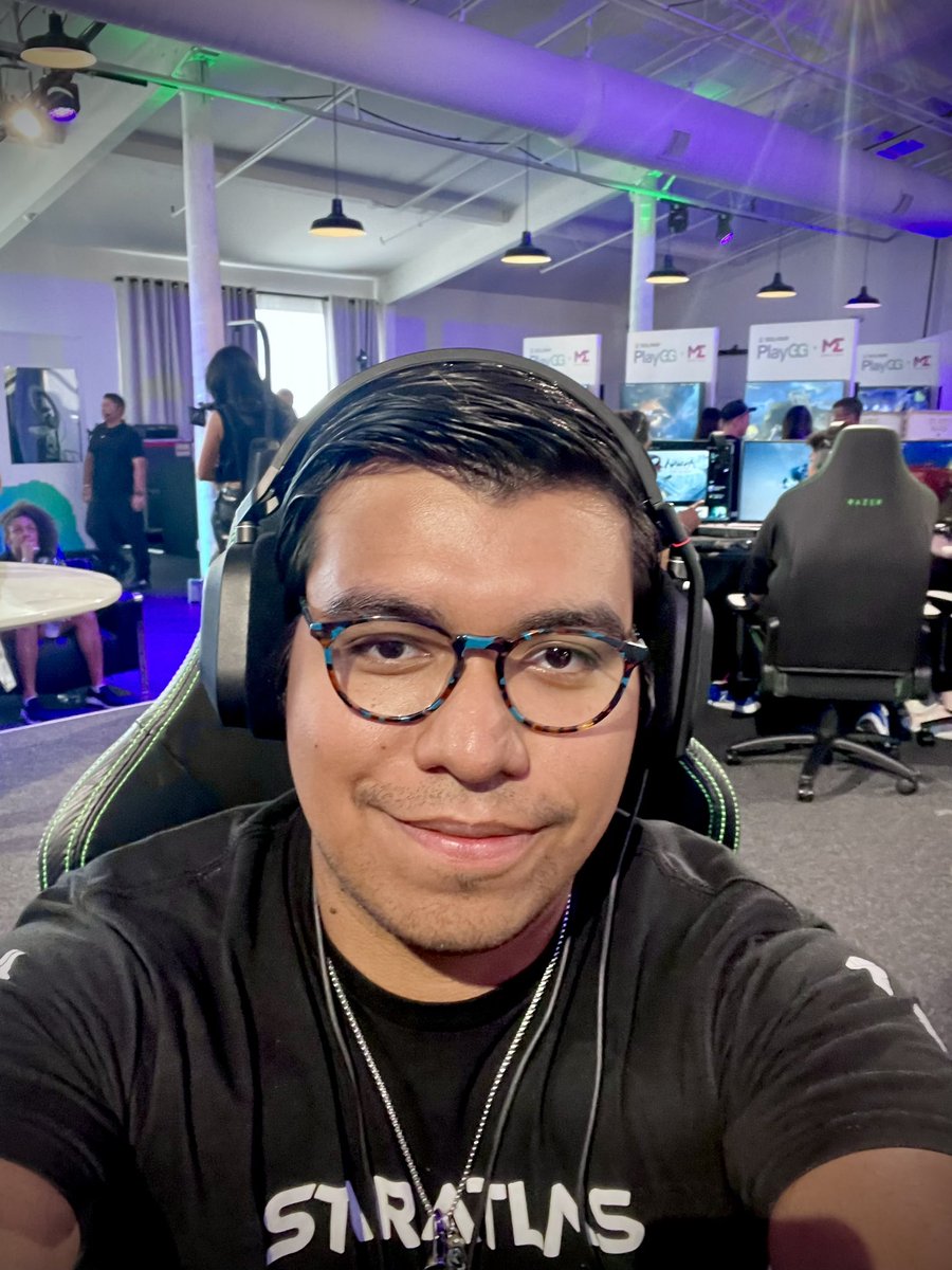 GhostcatJoypad's tweet photo. Twas an Honor meeting some great people behind awesome @solana projects at #PlayGG 👾
Special Shoutout to @at_mwagner and @RyanEver for leading two of my top 3 Fav game projects, Star Atlas and BR1 🤖
Can’t wait to see even more come from SOL. 🚀
Which is also awesome to be partnered with @playBYTECITY for releasing their new Bruce Lee character Mint on Solana network (and on other Chains)
https://t.co/GX9d3pmMnb
So catch my stream tonight at 11pm CST and I can give you a WL spot for a guaranteed Bruce Lee mint (or DM on Twitter)
https://t.co/LYIxE0alm4